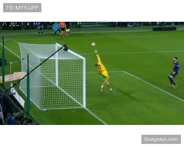 范戴克高传球成功率彰显稳健后卫带动球队攻防转换新风范